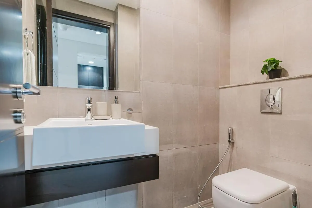 Rh- Elegant & Cozy 1Br , Prime Location , Walk To Metro Station Apartment Dubai 0*,  United Arab Emirates