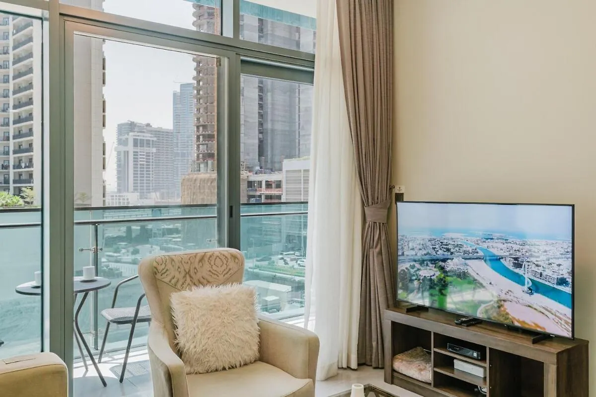 Rh- Elegant & Cozy 1Br , Prime Location , Walk To Metro Station location