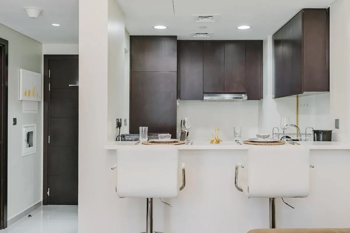 Rh- Elegant & Cozy 1Br , Prime Location , Walk To Metro Station Apartment Dubai United Arab Emirates